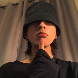 五朵美女图集秀人网图片
